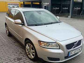 Авто Volvo V50 2009 № 7956046