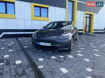 Авто Tesla Model 3 2019 № 7956495