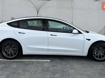 Авто Tesla Model 3 2022 № 7956526