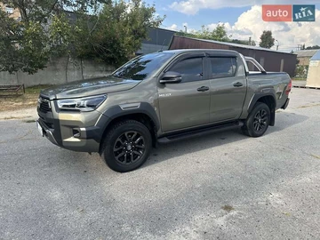 Авто Toyota Hilux 2022 № 7956739