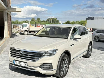 Авто Volkswagen Touareg 2023 № 7956741
