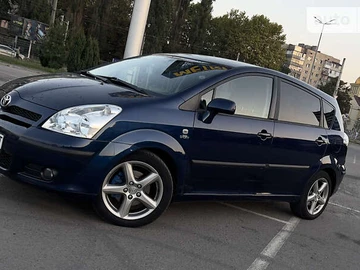Авто Toyota Corolla Verso 2006 № 7957143