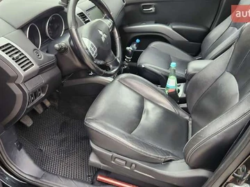 Авто Mitsubishi Outlander Xl 2010 № 7957495