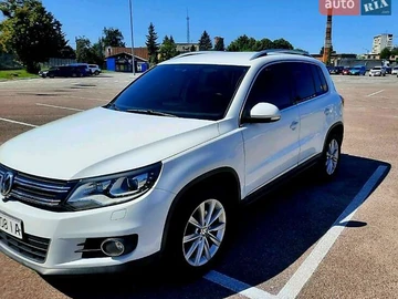 Авто Volkswagen Tiguan 2014 № 7957508