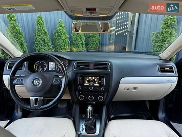 Авто Volkswagen Jetta 2013 № 7958125