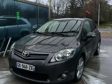 Авто Toyota Auris 2010 № 7958126