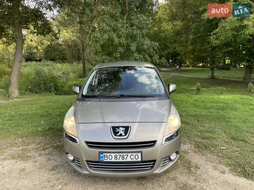 Авто Peugeot 5008 2011 № 7958234