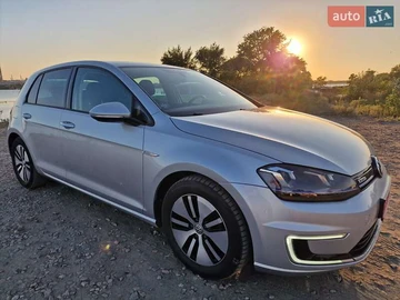 Авто Volkswagen E-Golf 2015 № 7958257
