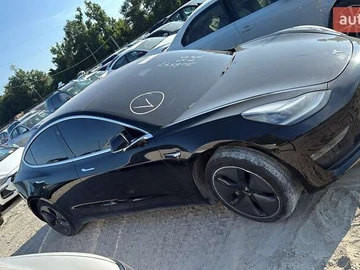 Авто Tesla Model 3 2019 № 7958447