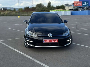 Авто Volkswagen E-Golf 2016 № 7966234