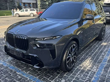 Авто BMW X7 2024 № 7966600