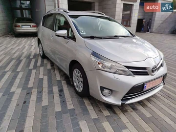 Авто Toyota Verso 2015 № 7966773