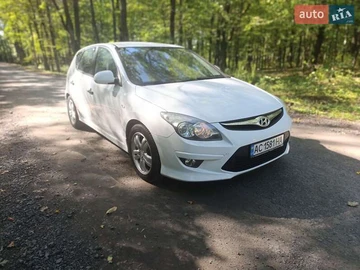 Авто Hyundai I30 2010 № 7967099