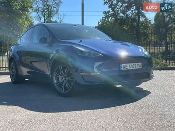 Авто Tesla Model Y 2024 № 7967363