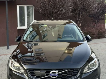 Авто Volvo V60 2017 № 7968421