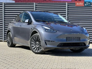 Авто Tesla Model Y 2023 № 7968445
