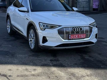 Авто Audi E-Tron 2022 № 7968457