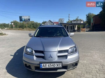 Авто Mitsubishi Outlander 2004 № 7968630