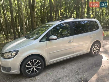 Авто Volkswagen Touran 2011 № 7968822