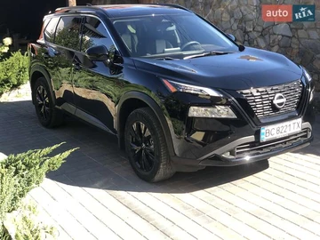 Авто Nissan Rogue 2022 № 7969035