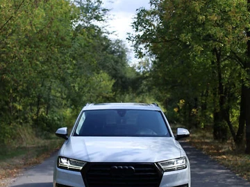 Авто Audi Q7 2018 № 7969185
