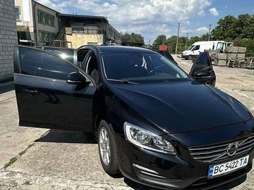 Авто Volvo V60 2014 № 7969660