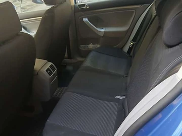 Авто Volkswagen Golf 2004 № 7970175