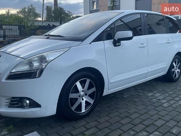Авто Peugeot 5008 2012 № 7970345