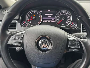 Авто Volkswagen Touareg 2012 № 7970564