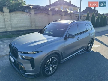 Авто BMW X7 2022 № 7973421