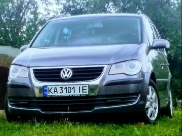 Авто Volkswagen Touran 2007 № 7973644