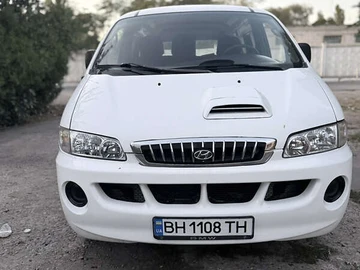 Авто Hyundai H-1 2005 № 7974126