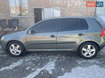 Авто Volkswagen Golf 2004 № 7974216