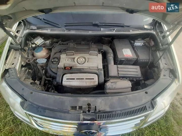 Авто Volkswagen Touran 2007 № 7974220