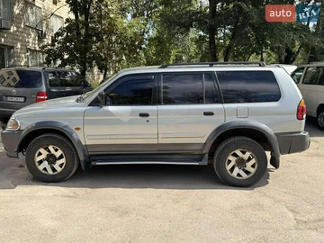 Авто Mitsubishi Pajero 2000 № 7974308