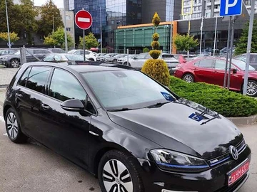 Авто Volkswagen E-Golf 2015 № 7975035