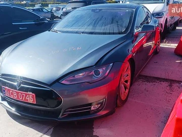 Авто Tesla Model S 2013 № 7975054