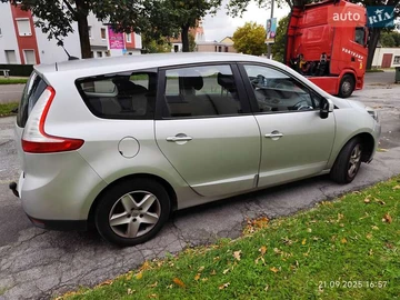 Авто Renault Grand Scenic 2015 № 7975350