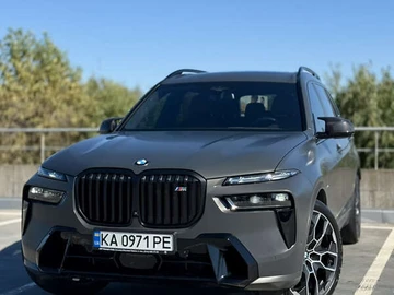 Авто BMW X7 2023 № 7978750