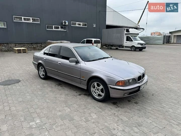 Авто BMW 5 Series 1999 № 7978972