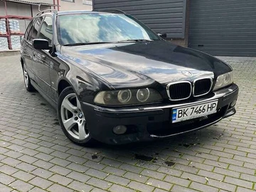 Авто BMW 5 Series 2001 № 7981415