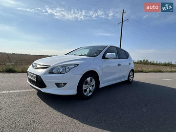 Авто Hyundai I30 2010 № 7982440