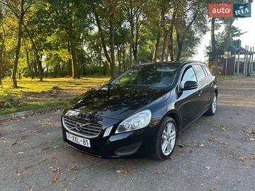 Авто Volvo V60 2013 № 7982896