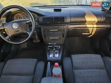 Авто Volkswagen Passat 2003 № 7984643