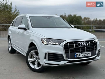 Авто Audi Q7 2023 № 7984957