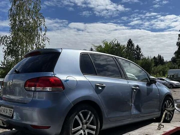 Авто Volkswagen Golf 2010 № 7985100