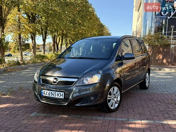 Авто Opel Zafira Tourer 2011 № 7985140