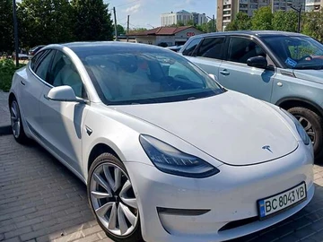 Авто Tesla Model 3 2020 № 7986001