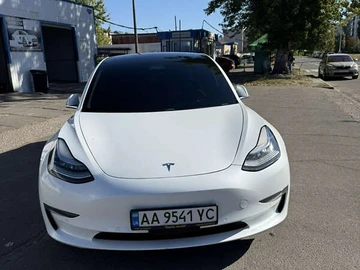 Авто Tesla Model 3 2019 № 7986022