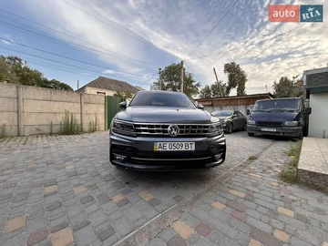 Авто Volkswagen Tiguan 2018 № 7986032